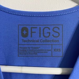 Figs ceil blue 3 pocket scrub top